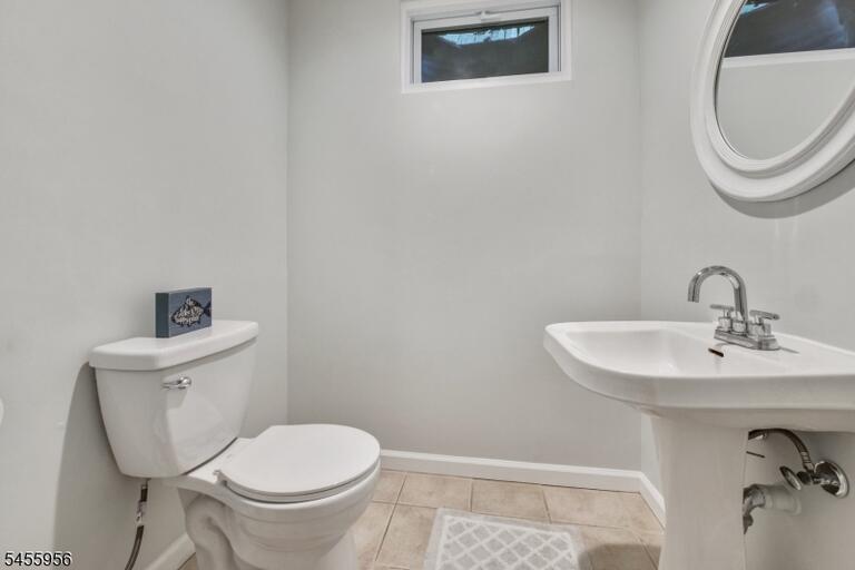 Property listing MLS 4048705 photo 22