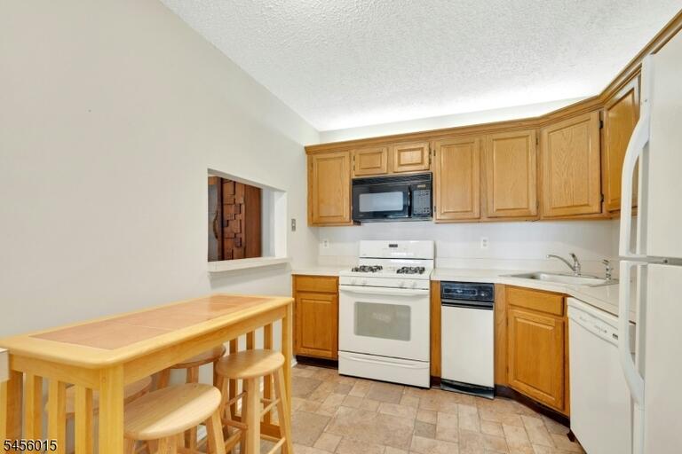 Property listing MLS 4048706 photo 12