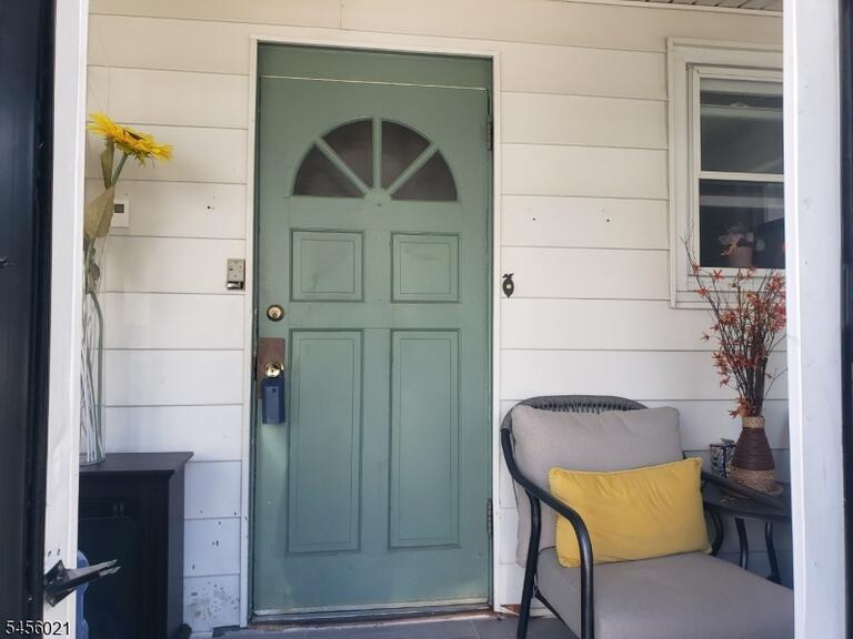 Property listing MLS 4048715 photo 17