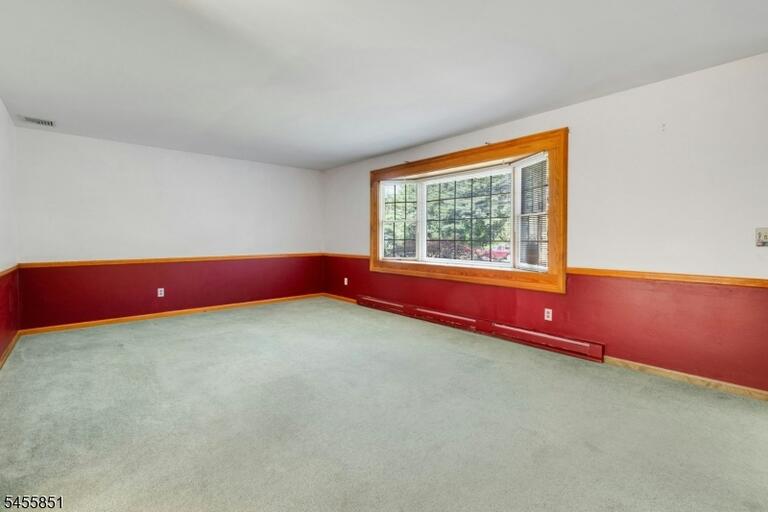 Property listing MLS 4048721 photo 12