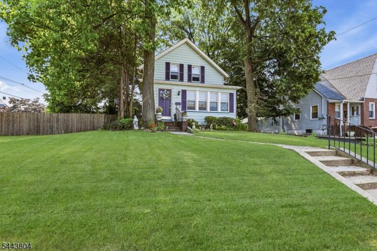 Property listing MLS 4048734 photo 3