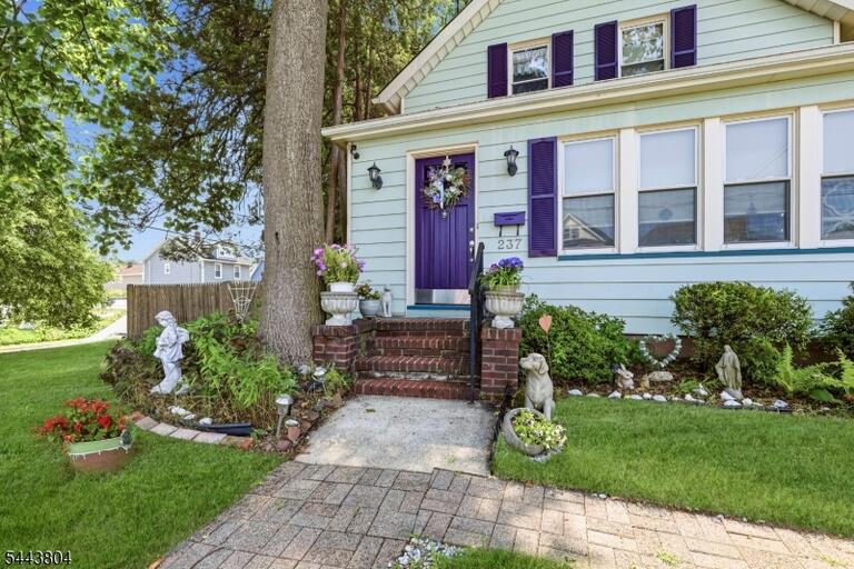 Property listing MLS 4048734 photo 5