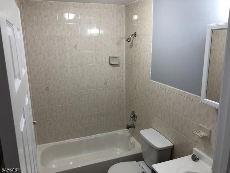 Property listing MLS 4048735 photo 9