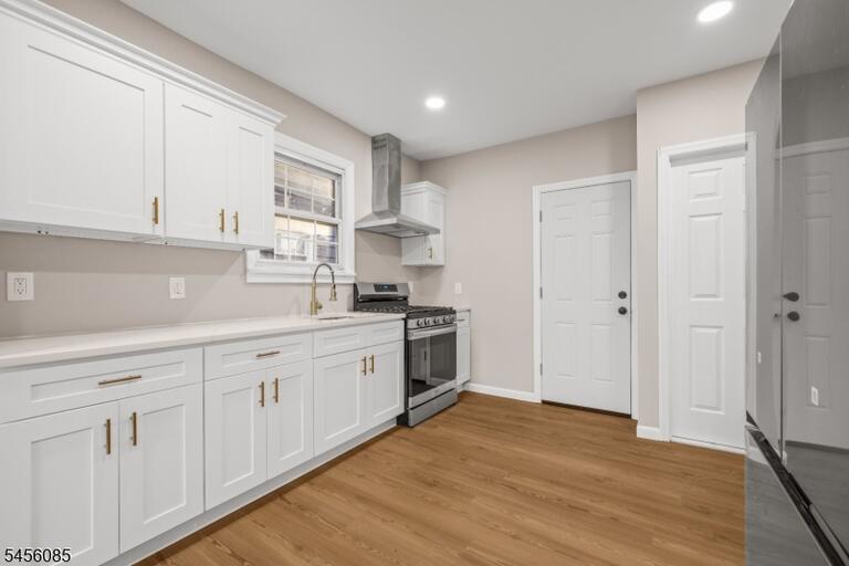 Property listing MLS 4048741 photo 13