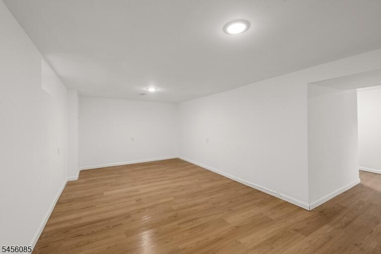 Property listing MLS 4048741 photo 19