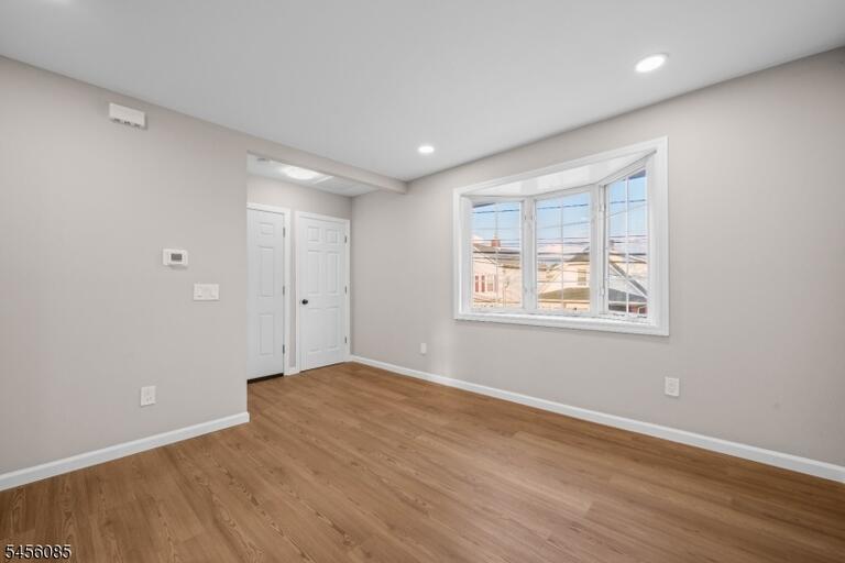 Property listing MLS 4048741 photo 2