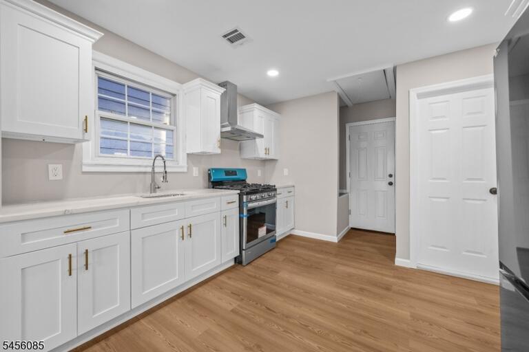 Property listing MLS 4048741 photo 6