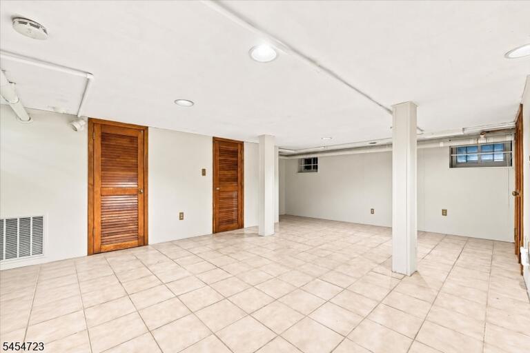 Property listing MLS 4048750 photo 21