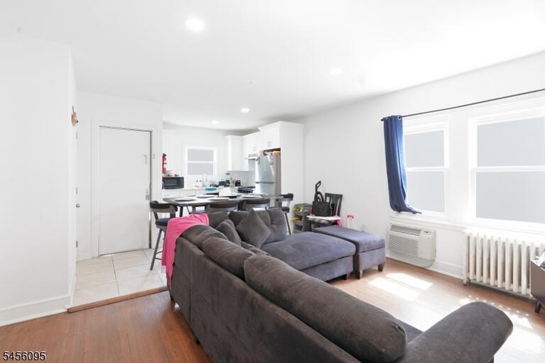 Property listing MLS 4048756 photo 10