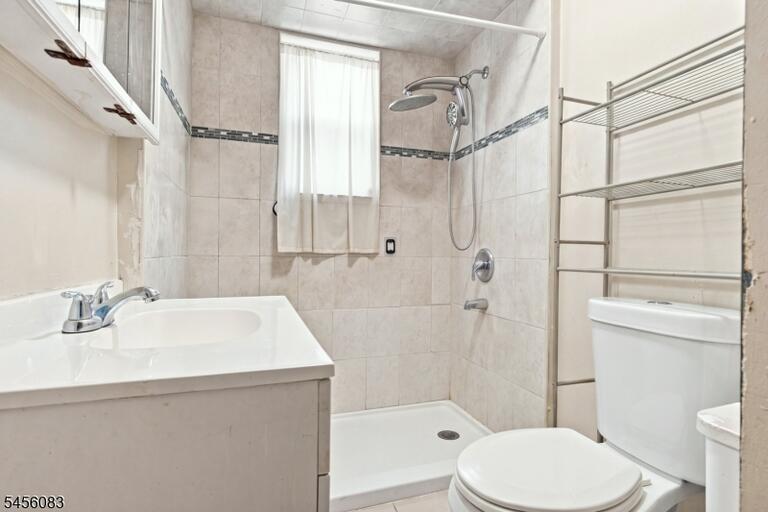 Property listing MLS 4048761 photo 17