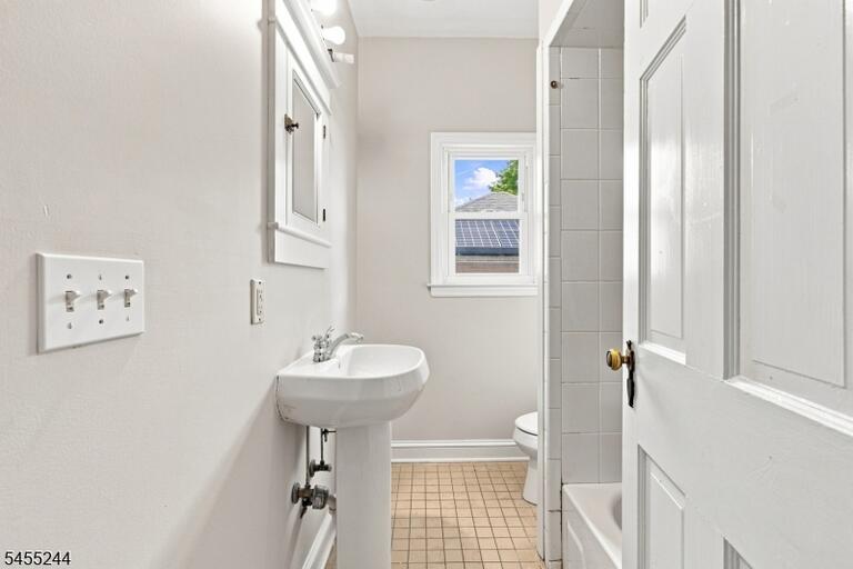 Property listing MLS 4048762 photo 11