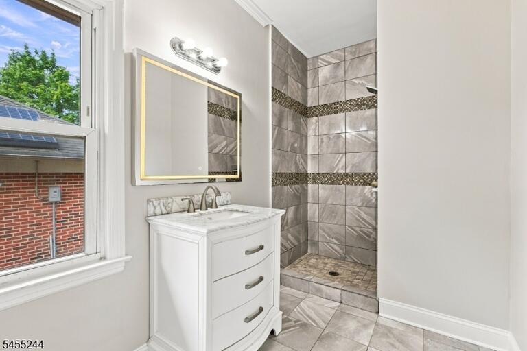 Property listing MLS 4048762 photo 15