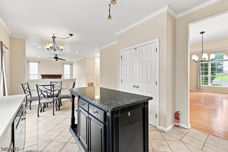 Property listing MLS 4048774 photo 12