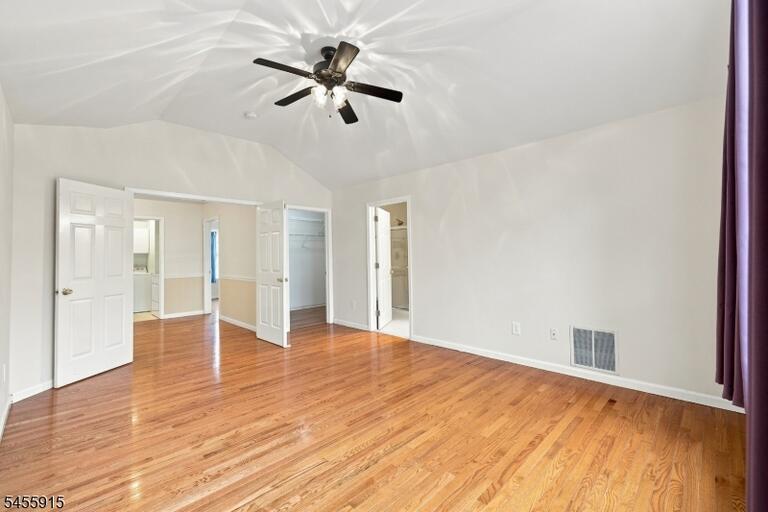 Property listing MLS 4048774 photo 19