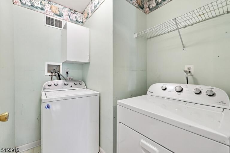 Property listing MLS 4048774 photo 29