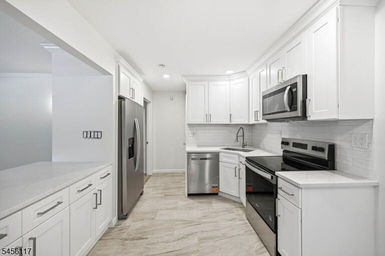 Property listing MLS 4048788 photo 1