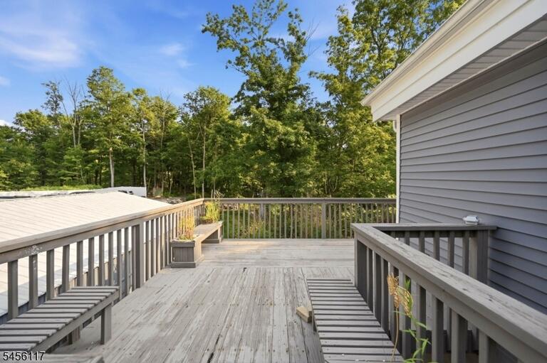Property listing MLS 4048788 photo 4