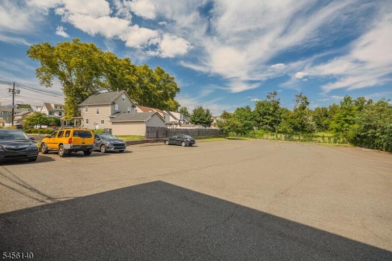 Property listing MLS 4048801 photo 9