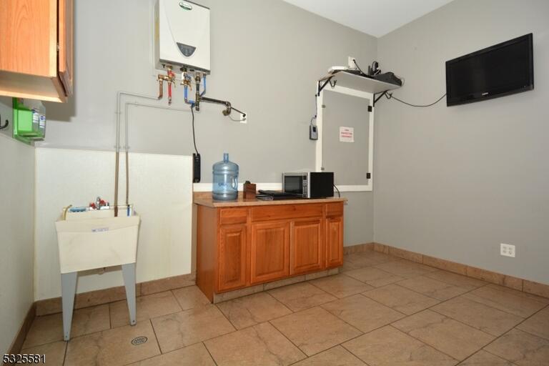 Property listing MLS 4048830 photo 14