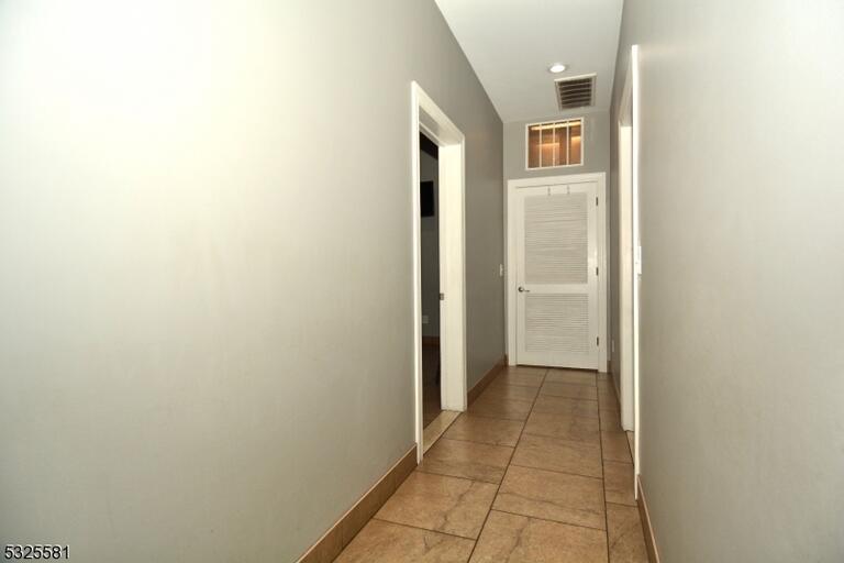 Property listing MLS 4048831 photo 15