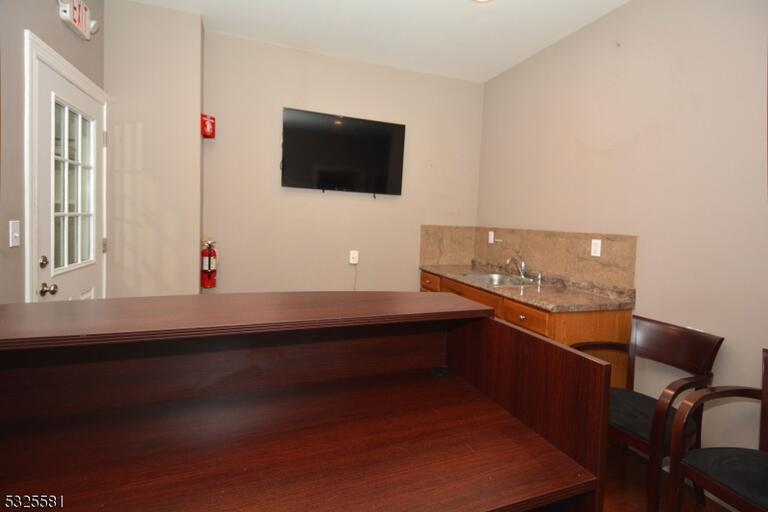 Property listing MLS 4048831 photo 16