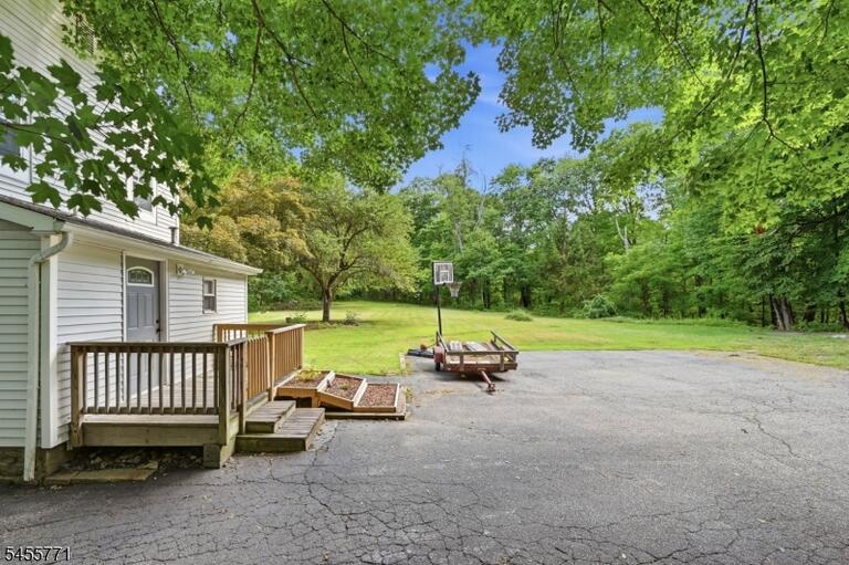 Property listing MLS 4048932 photo 31