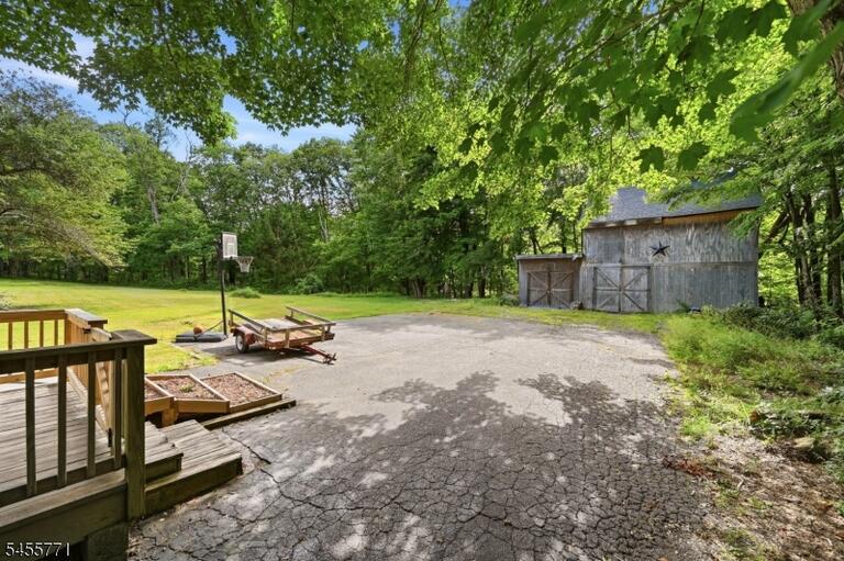 Property listing MLS 4048932 photo 32