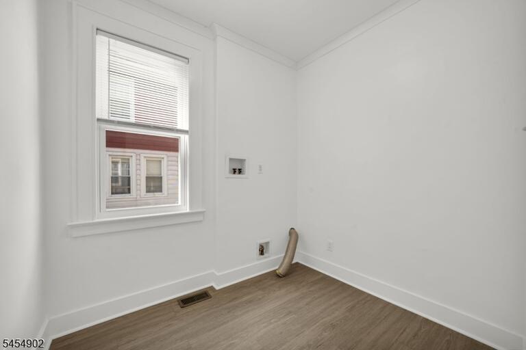 Property listing MLS 4048943 photo 13