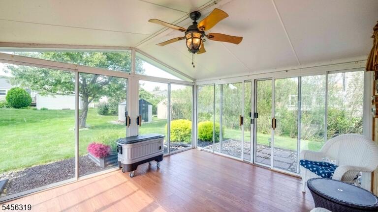 Property listing MLS 4049004 photo 17