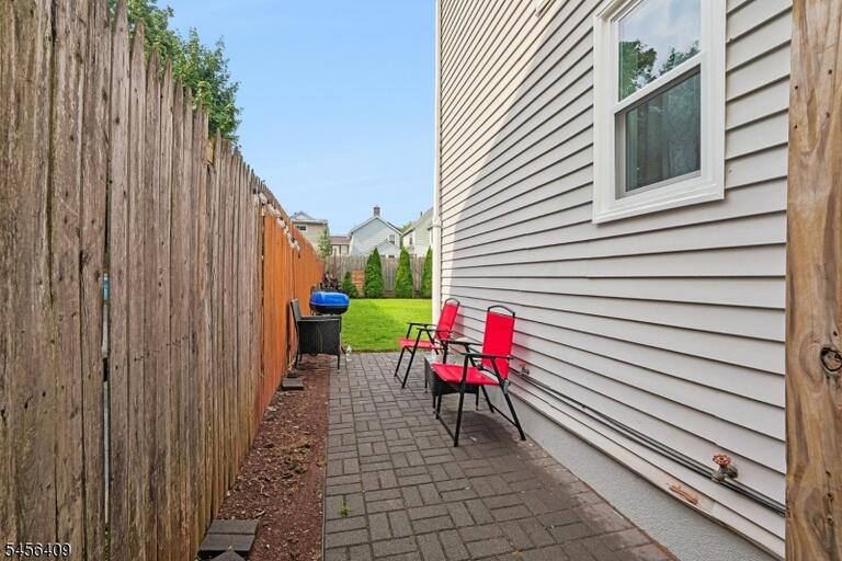 Property listing MLS 4049015 photo 10