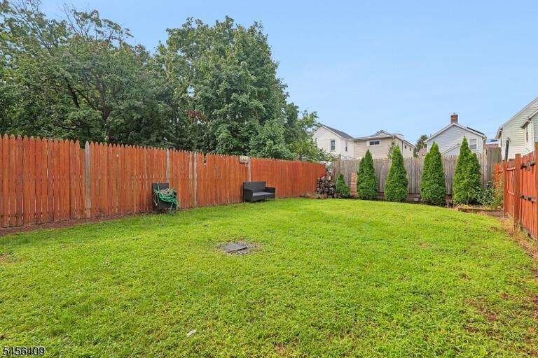 Property listing MLS 4049015 photo 12