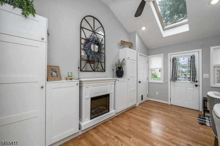 Property listing MLS 4049026 photo 10