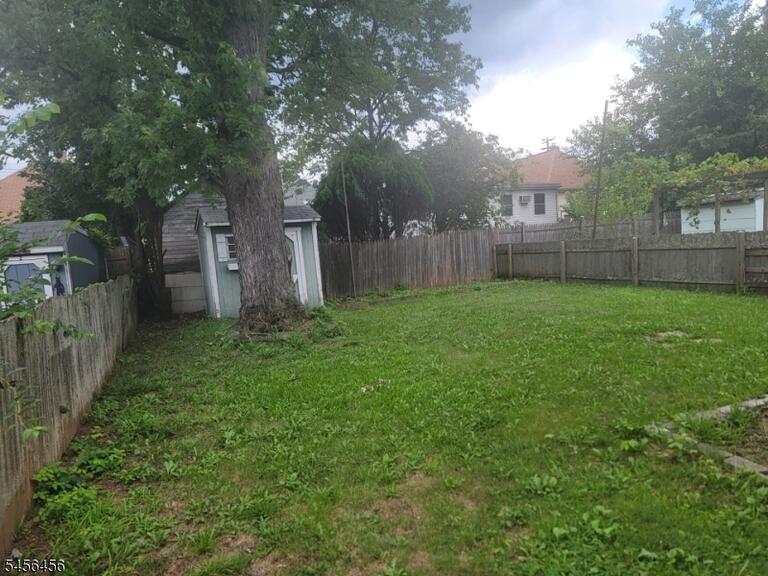 Property listing MLS 4049066 photo 11