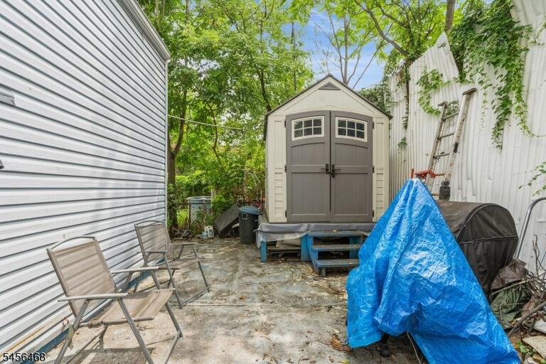 Property listing MLS 4049067 photo 9