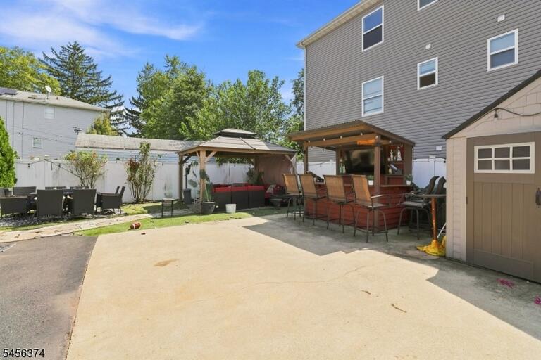 Property listing MLS 4049117 photo 22