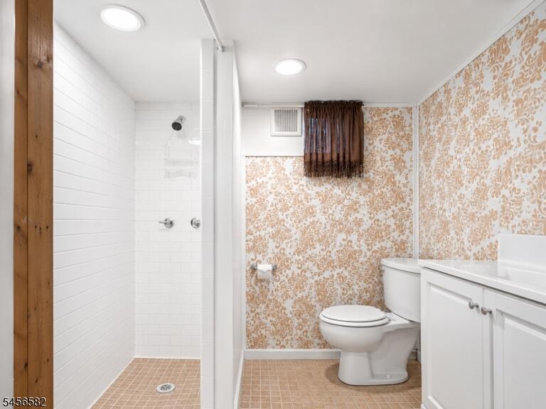 Property listing MLS 4049194 photo 25
