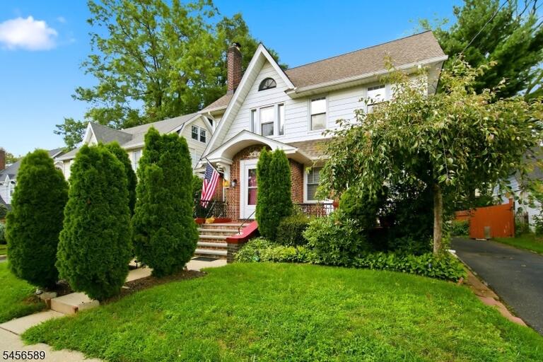 Property listing MLS 4049227 photo 2