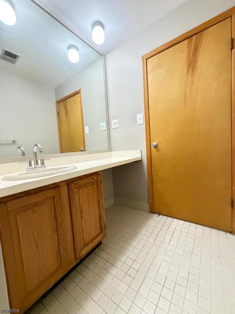 Property listing MLS 4049321 photo 23