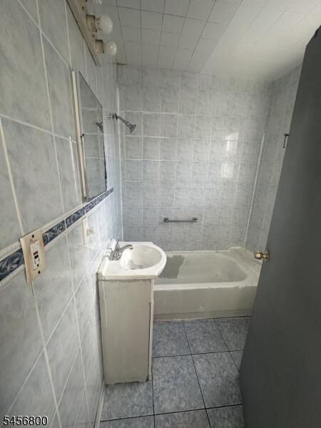 Property listing MLS 4049382 photo 9