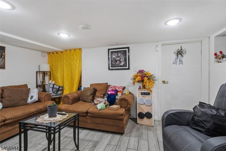 Property listing MLS 4049425 photo 16