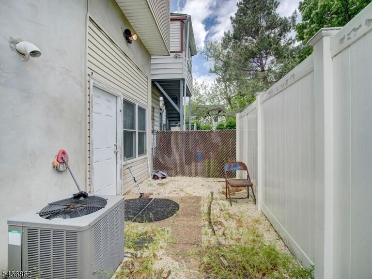 Property listing MLS 4049442 photo 11