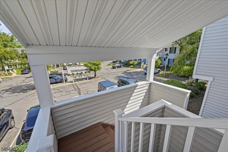 Property listing MLS 4049443 photo 3