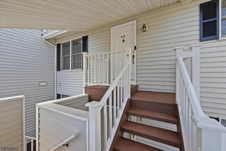 Property listing MLS 4049443 photo 5