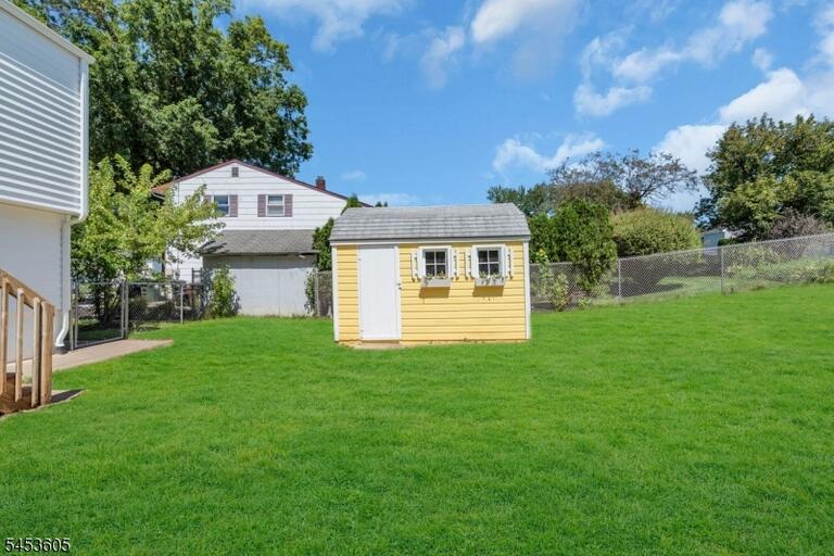 Property listing MLS 4049448 photo 17