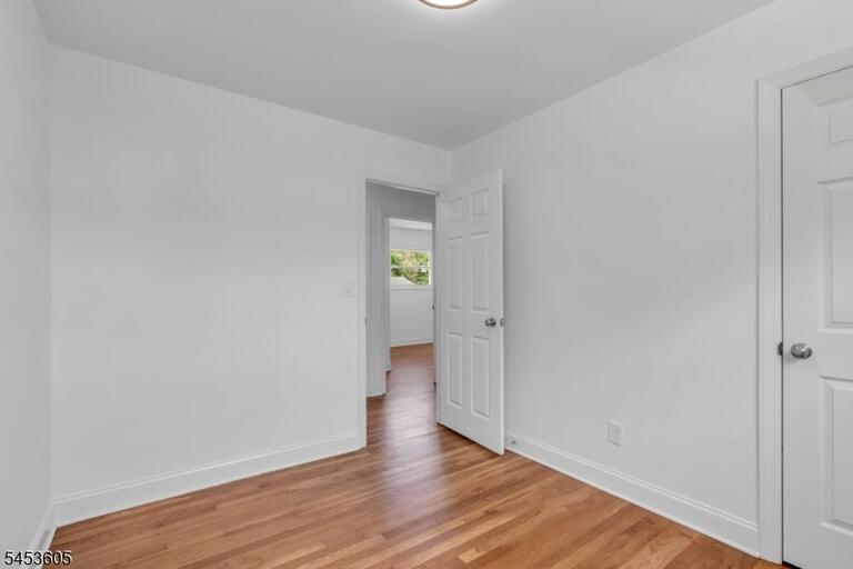 Property listing MLS 4049448 photo 9