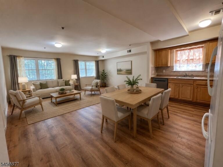 Property listing MLS 4049452 photo 2