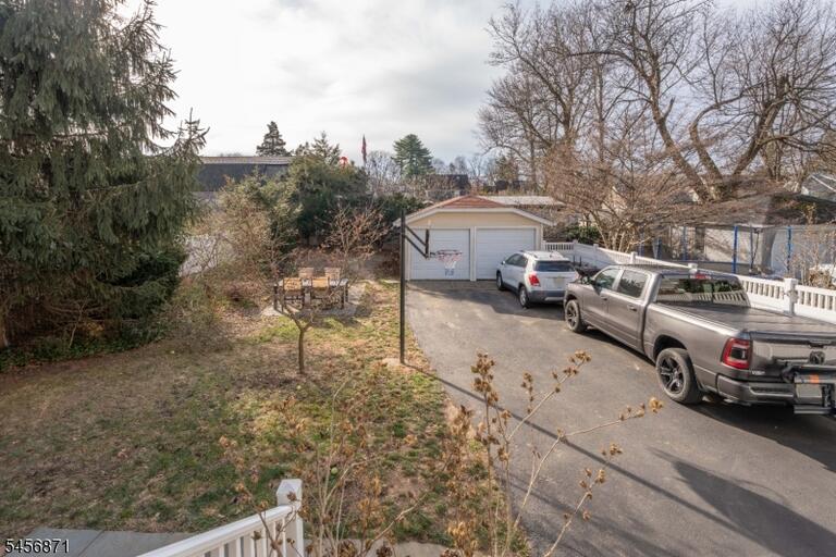 Property listing MLS 4049459 photo 29