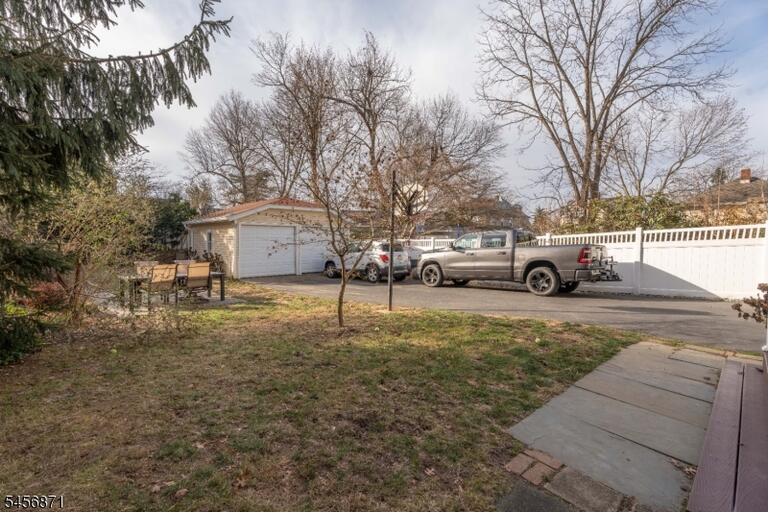 Property listing MLS 4049459 photo 31