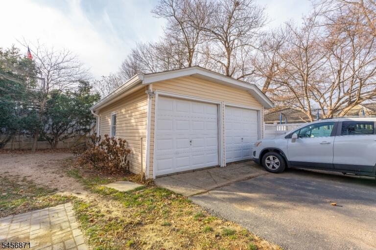 Property listing MLS 4049459 photo 41