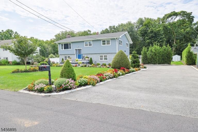 Property listing MLS 4049466 photo 1